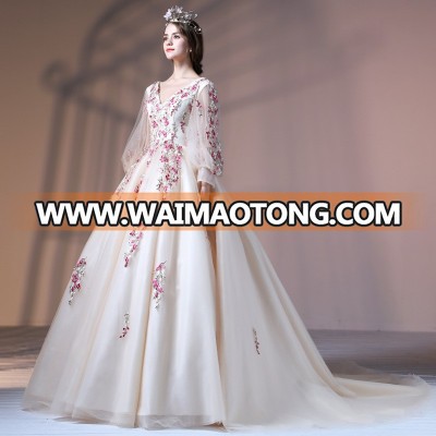 ZH0955E Retro courtly style women lace floral long sleeve long tail wedding dress v neck ball gown wedding gown